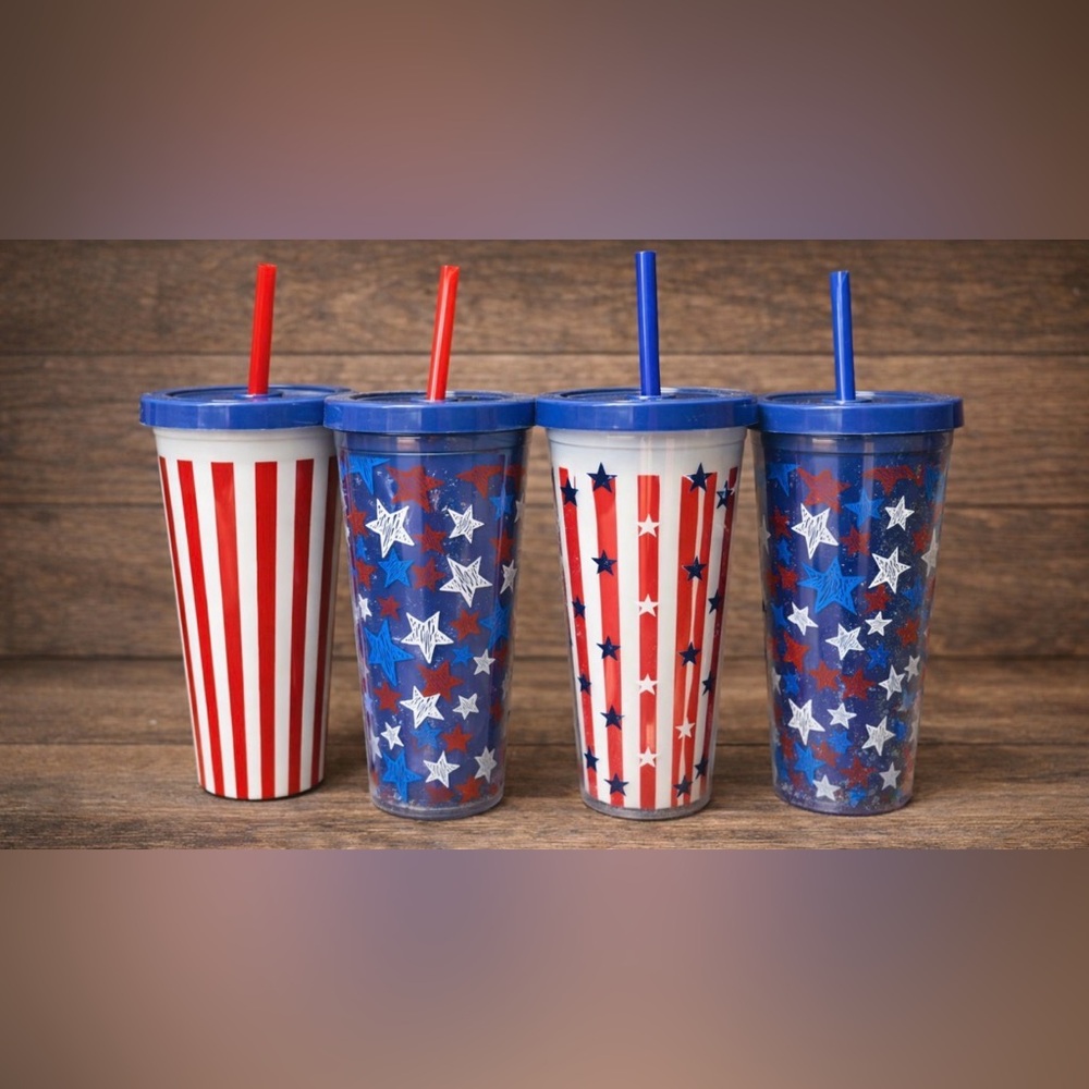 Set of 4 Patriotic Red White &‎ Blue Tumbler Cups w/ Lids & Straws